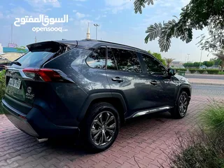  5 Toyota RaV 4 hybrid 2023