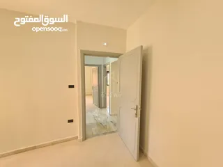  12 في أجمل مناطق الصويفية شقة طابق أول 145م محدثة بالكامل/ ref 3074