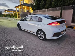  4 سيارة أيونيك 2018 زي الورده اعلى صنف Q مع فتحه استخدام قليل الله يبارك لصاحب النصيب