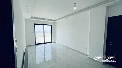  9 شقة ارضية ذات اطلالة رائعة بمساحة اجمالية 300 متر مربع