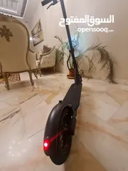 11 سكوتر كهرباء شاومي مستعمل اسبوع فقط في حالة الجديد scooter xiaomi electric scooter