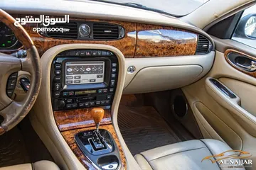  11 Jaguar Xj8 2005  السيارة مميزة جدا