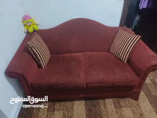  4 طقم كنب بحاله جيده 7 مقاعد