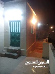  9 بيت مستقل للبيع