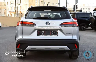  6 Toyota Corolla Cross 2023