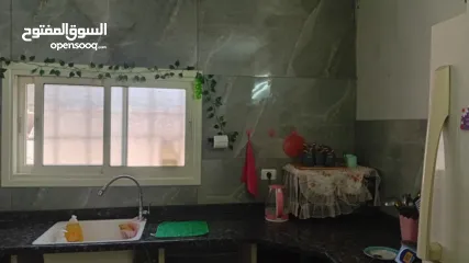  4 منزل مع حواصل مع ارض مستقل للبيع بناء جديد