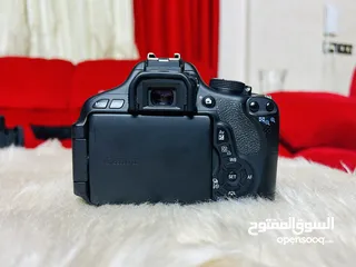  3 كاميرا Canon 600D للبيع