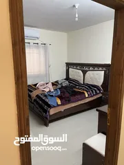  5 شقه صغيره مفروشه للبيع بشكل مستعجل