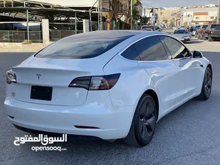  18 Tesla Model 3 Standerd Plus 2019