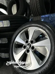  3 /:- جنط كيا  /:- اصلي بحالة الوكالة  /:- قياس "17” إنش