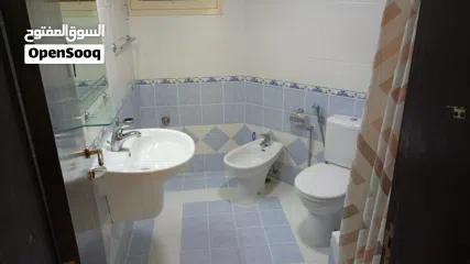  6 شقة للايجار بمنطقة الجفير