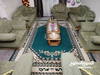 2 طقمين كنب مع 4 طاولات للبيع الموقع الرمثا