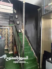  3 محل للايجار مع خلو طابقين