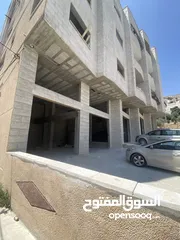  2 شقق عظم للبيع ومحلات تجاريه على شارع القدس نابلس قريب من بطاريات الشكعة