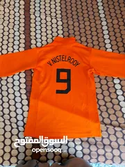  2 هولندا فإن نيستلروي +الارجنتين كريسبو+برشلونة تشافي ففط ب11