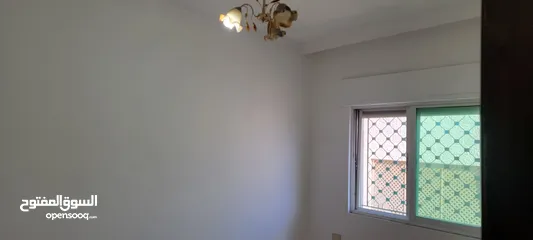  4 شقة فاحرة للبيع