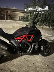  1 دوكاتي ديافل 2014 كاربون 35000km صيانة كاملة ليست بحاجه لاي صيانه