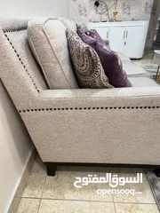  7 طقم كنب 3 قطع مع مخداتهم