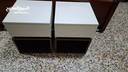  1 Drawers for sale urgent each one 20