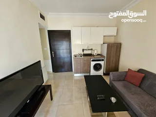  3 استوديوهات سوبر ديلوكس يومي او أسبوعي للإيجار في عمان السابع  يوجد تكيف مركزي و خدمة الواي فاي ومجهز