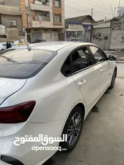  3 سيراتو K3 للبيع موديل 23 وارد كوري بانزين حجم محرك 1600