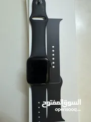  1 Apple Watch Series 6 بحالة الوكالة استعمال خفيف