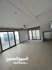  3 فيلا راقيه وواسعه جبله حبشي An elegant and spacious villa in the Jablah Habashi area