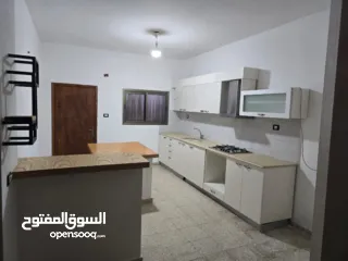  1 شقة للإيجار