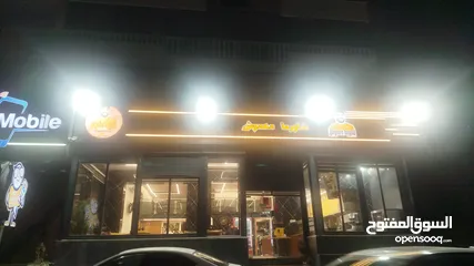  1 مطعم كامل من جميع المستلزمات مع ديكور