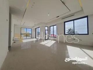  4 فيلا متلاصقة للبيع في طريق المطار بمساحة بناء 705م
