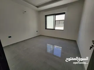  8 شقة فارغة للبيع بالقرب من دير غبار - ref : 14588
