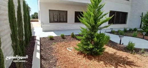  3 شقه ارضيه للأيجار في اجمل مناطق دابوق قرب بيت الزيارة الرهبات الورديه مساحه 240m وحديقة 300m