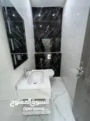  12 شبه ارضي 130م مع حديقة و ترس 90 متر في البنيات خلف البتراء