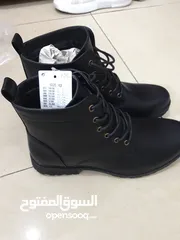  2 جزمة لون اسود