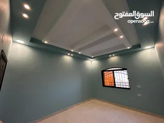  9 مزرعة 8 دونمات وبناء حجر فاخر 162 متر عمر البناء 5 سنوات