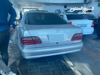  3 مرسيدس E240