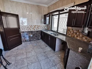  8 روف و شقة للبيع