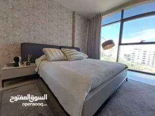  8 شقه طابقيه لللبيع او للايجار