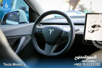  4 Tesla_Model_Y_2021