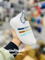  23 أحذية بسعر العرض