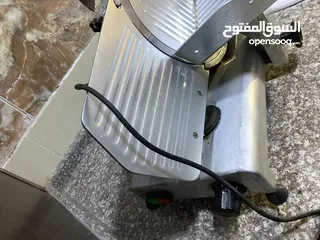  3 ماكينة وقطاعة سنيورة مع جهاز رول تغليف