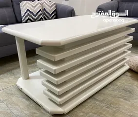  1 طاولة وسط غرفة جلوس