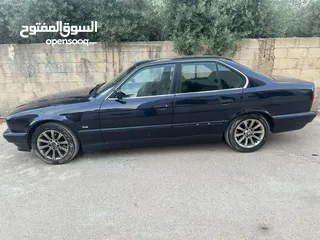  5 بي ام دبليو 520i للبيع