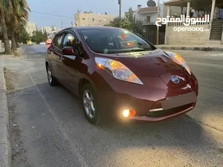  2 نيسان ليف SL بحالة ممتازة موديل 2014
