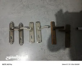  1 ايد باب مستعمل بحالة الوكالة موجود ثلاث اشكال  كل ايد بدينار