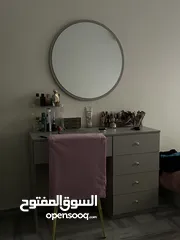  5 بسعررر مغرييي غرفتان نوم شبابيات بحالة الجديد استخدام اقل من شهر للبيع بداعي السفر