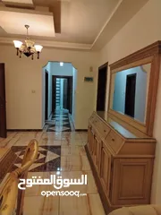  6 شقة فاخرة شبه جديدة للإيجار