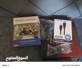  2 بلايستيشن 4 سلم  1000جيجا ون تيرا  لا مفتوح ولا مصلح  مرفقات الجهاز  ايد كوبي ون  وجميع وصلاته