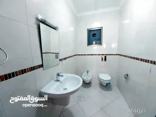  13 شقة غير مفروشة للإيجار 420م2 ( Property 19466 ) سنوي فقط