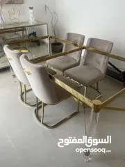  1 طاولة سفره ل6 أشخاص